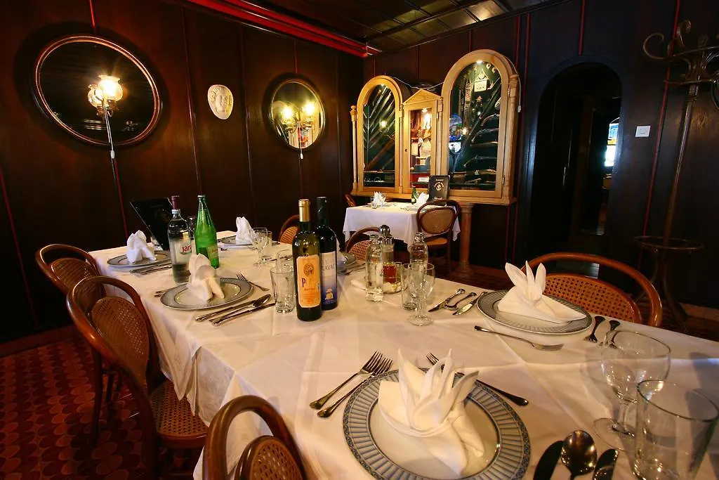 Villa Segetski Dvori - Tradition Since 1964 Donji Seget 3*,