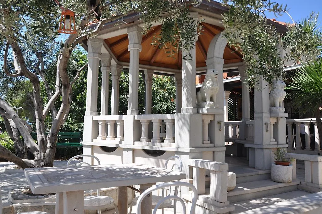 Pensjonat Villa Segetski Dvori - Tradition Since 1964 Donji Seget