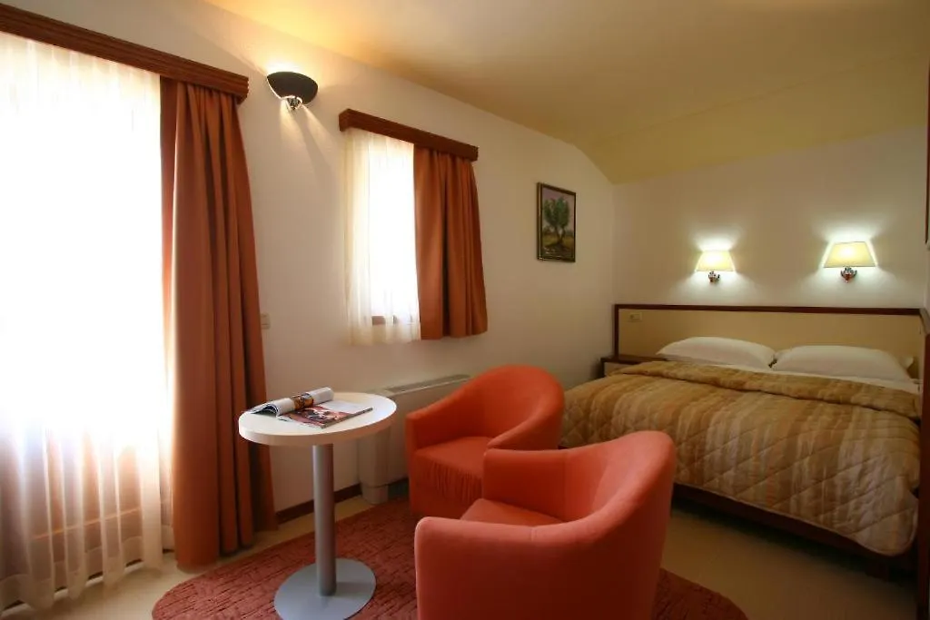 Villa Segetski Dvori - Tradition Since 1964 Donji Seget 3*,  Chorwacja