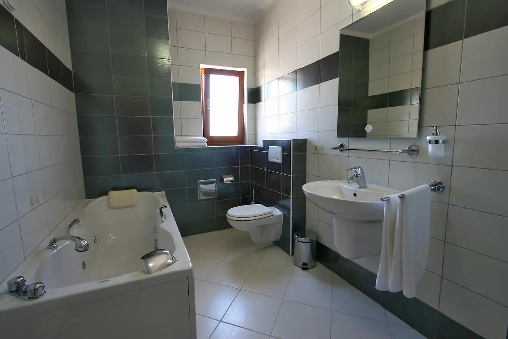 Villa Segetski Dvori Donji Seget Pensionat