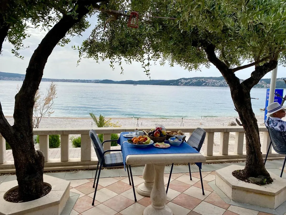 *** Guest house Villa Segetski Dvori - Tradition Since 1964 Seget Donji Croatia