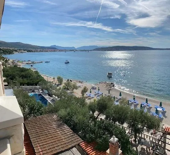 Villa Segetski Dvori - Tradition Since 1964 Seget Donji Guest house